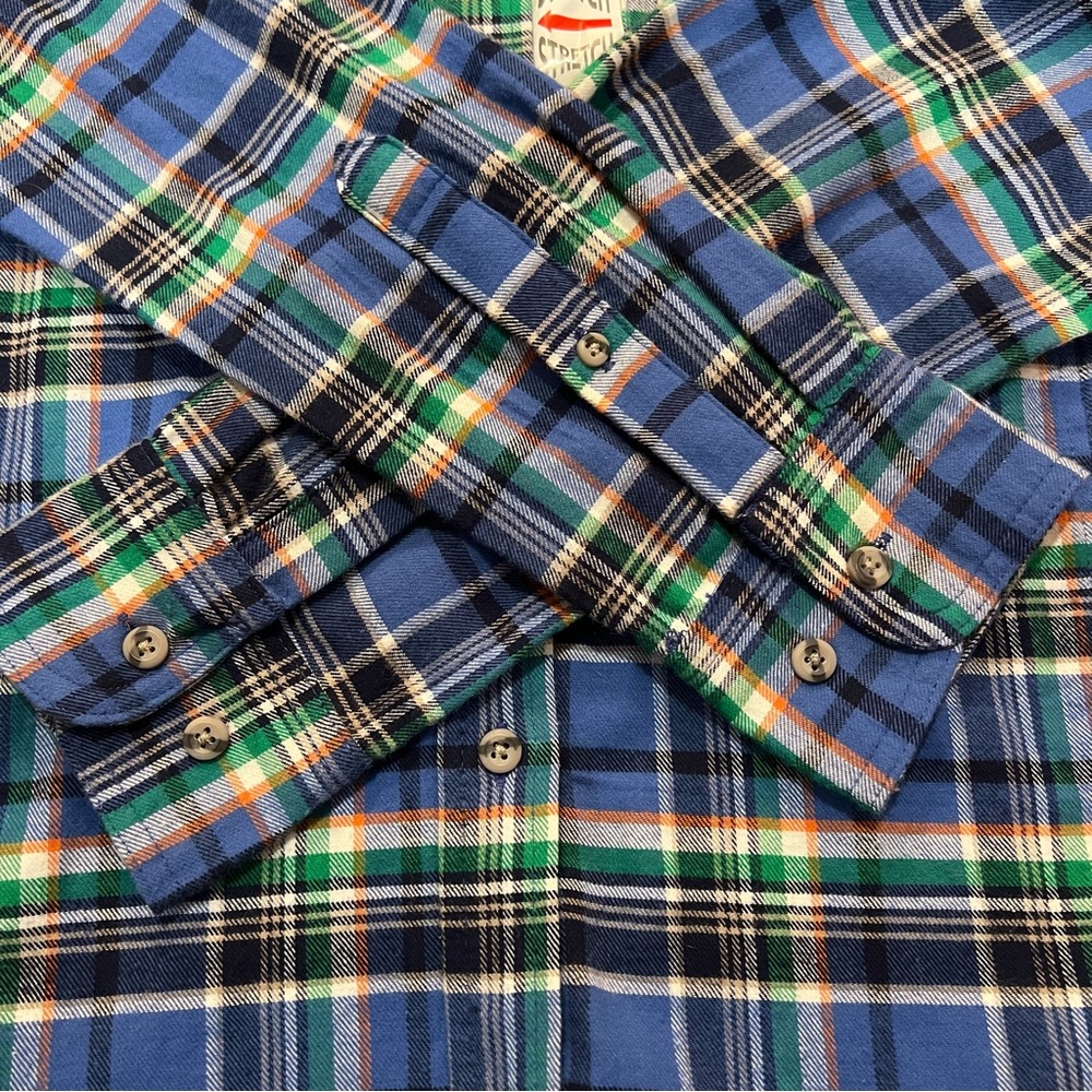 NEW Women’s Flannel Shirt (Medium) - Picture 10 of 13
